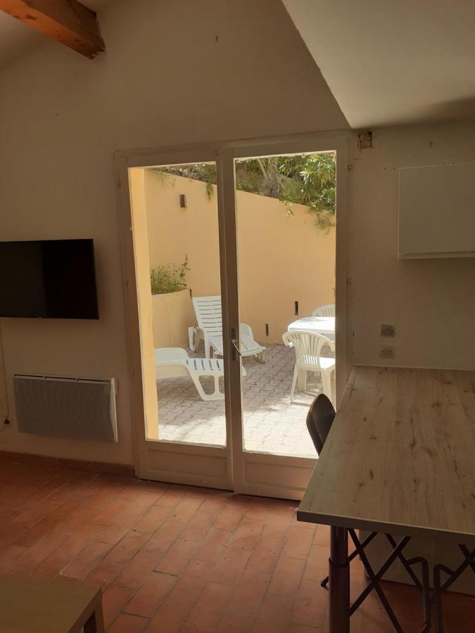 Appartement T1 Hyeres Exterior photo